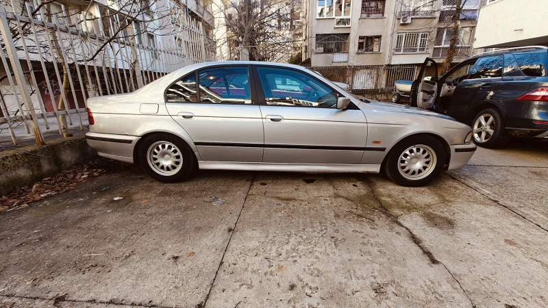 BMW 520, снимка 6 - Автомобили и джипове - 48755087