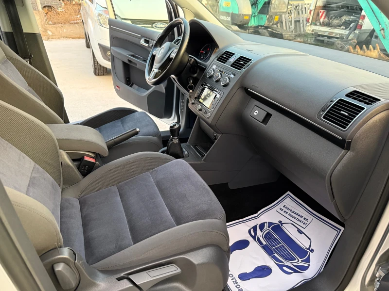 VW Touran 2.0TDI 6+ 1, снимка 11 - Автомобили и джипове - 48869177