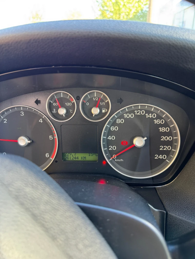 Ford Focus, снимка 7 - Автомобили и джипове - 52108592