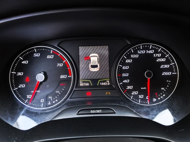 Seat Leon 1.4 TSI FR, 150 PS, 6MT, снимка 12 - Автомобили и джипове - 52301267