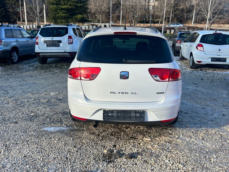Seat Altea XL 1.6 ФАБРИЧНА ГАЗ, снимка 4 - Автомобили и джипове - 53044711