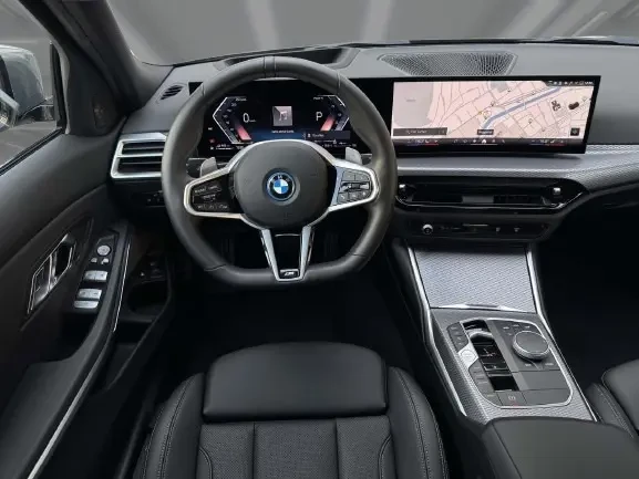 BMW 330 i xDrive = M-Sport Pro = Гаранция, снимка 4 - Автомобили и джипове - 53235040