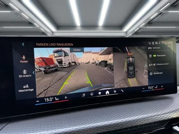 BMW 330 i xDrive = M-Sport Pro = Гаранция, снимка 6 - Автомобили и джипове - 53235040