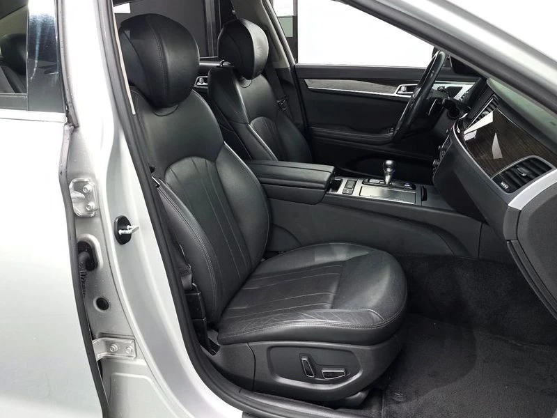Genesis G80 3.3 Automatic, снимка 7 - Автомобили и джипове - 55599016