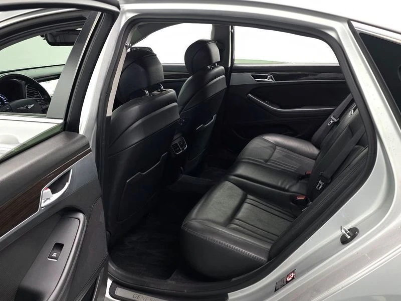 Genesis G80 3.3 Automatic, снимка 16 - Автомобили и джипове - 55599016