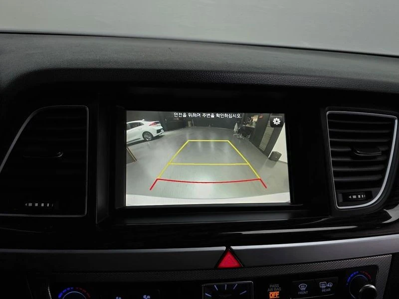 Genesis G80 3.3 Automatic, снимка 13 - Автомобили и джипове - 55599016