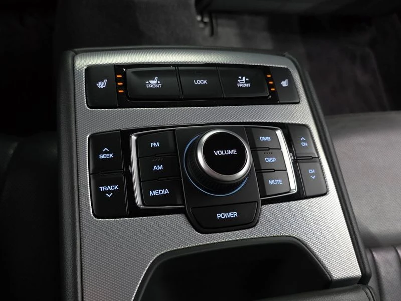 Genesis G80 3.3 Automatic, снимка 15 - Автомобили и джипове - 55599016