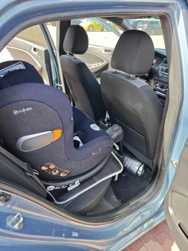 Hyundai I20, снимка 8 - Автомобили и джипове - 56015629