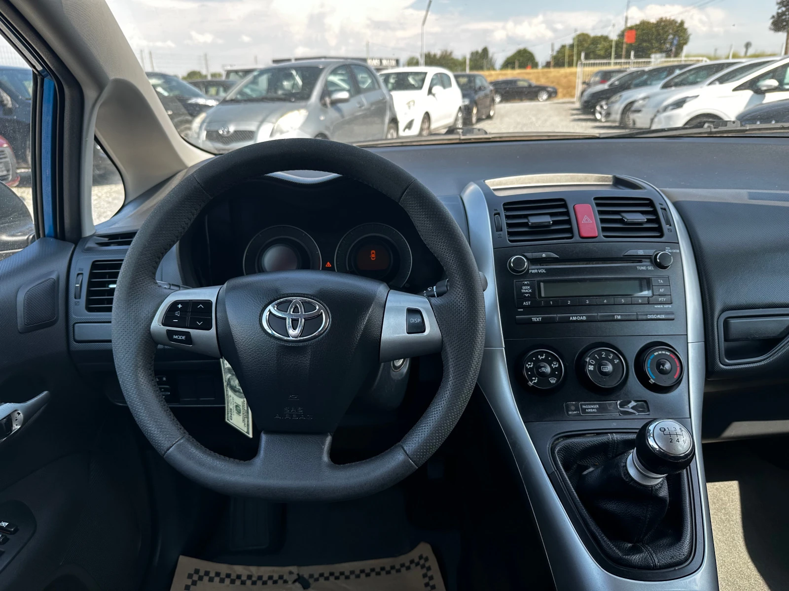 Toyota Auris 1.4d4d 90hp - изображение 8