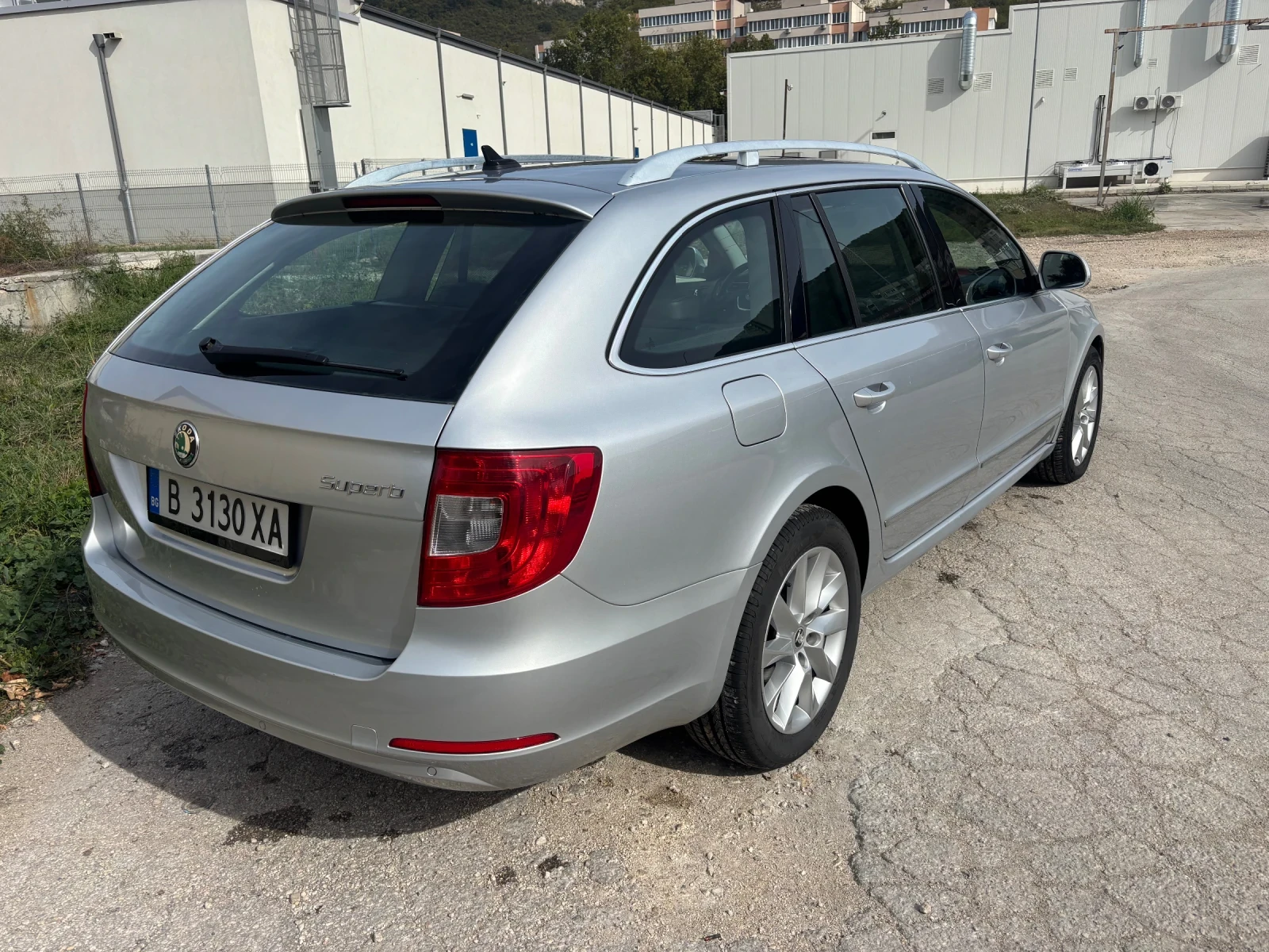 Skoda Superb 2.0TDI - изображение 3