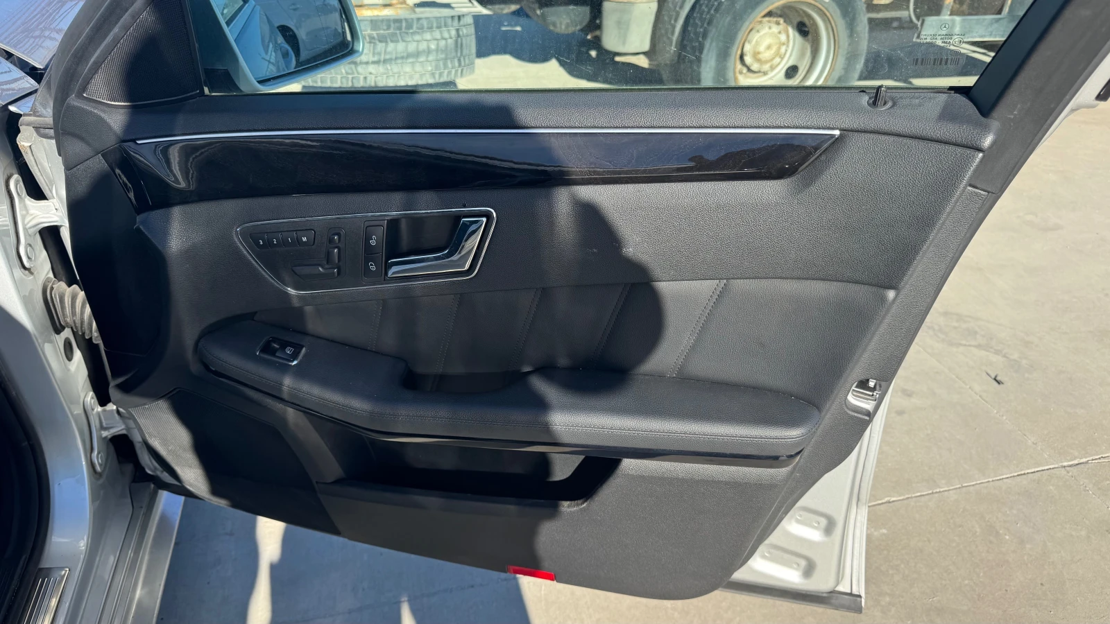 Mercedes-Benz E 350 Mercedes-Benz E 350-tip 642 4Matic AMG | Mobile.bg — изображение 15