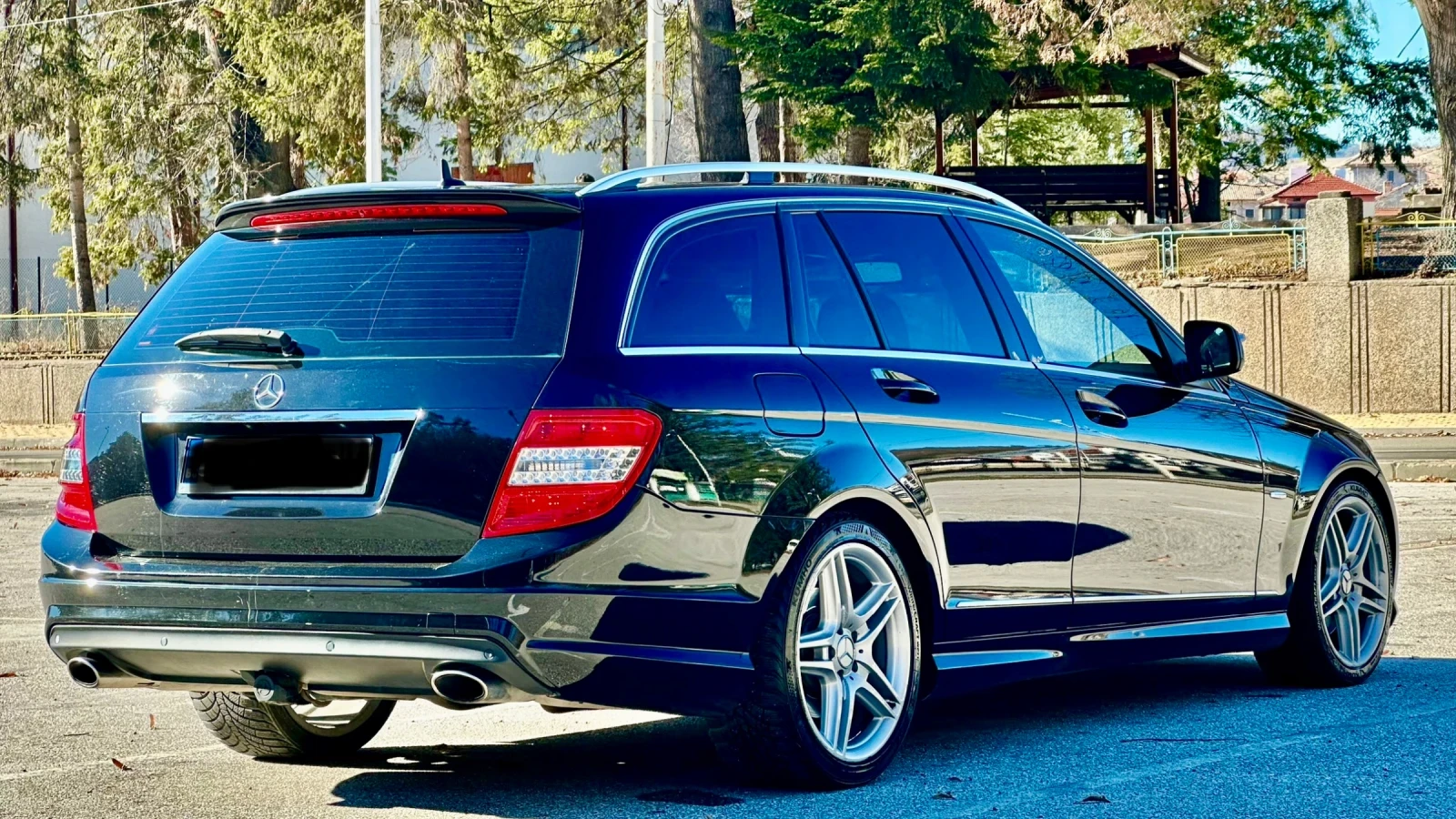 Mercedes-Benz C 320  - изображение 4