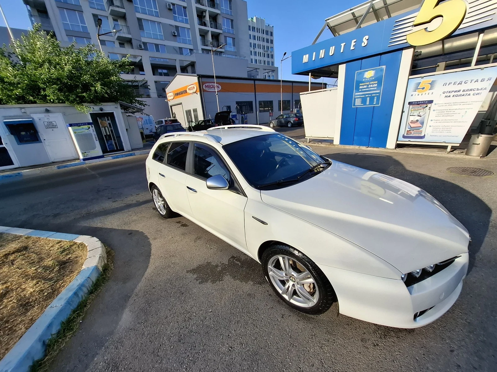 Alfa Romeo 159 Комби - изображение 10