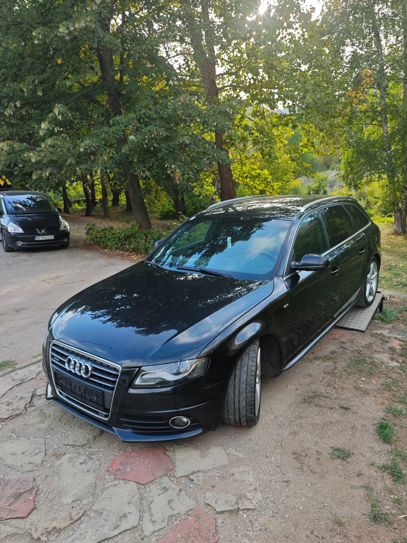Audi A4 2.0TDI S-line - изображение 2