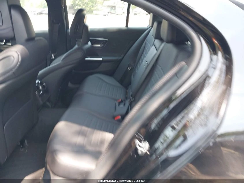 Mercedes-Benz C 300 2023 MERCEDES-BENZ C 300 4MATIC | Mobile.bg   11