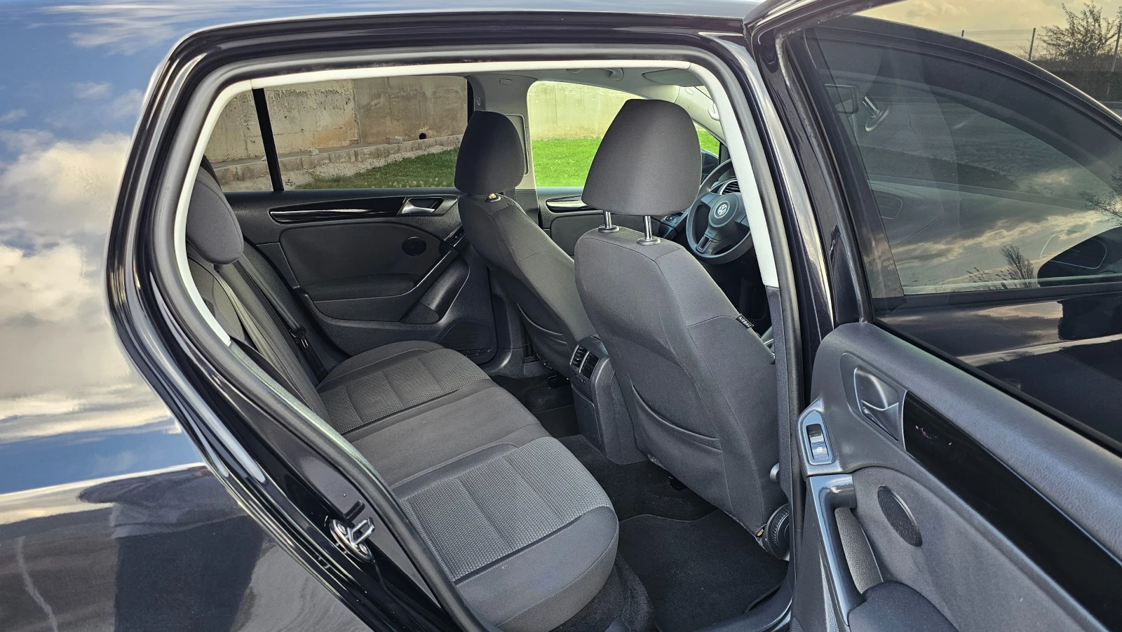 VW Golf 1.6 TDI NAVI | Mobile.bg   12