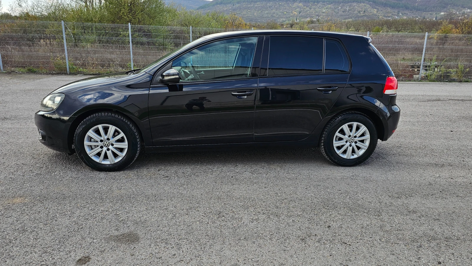 VW Golf 1.6 TDI NAVI - изображение 2