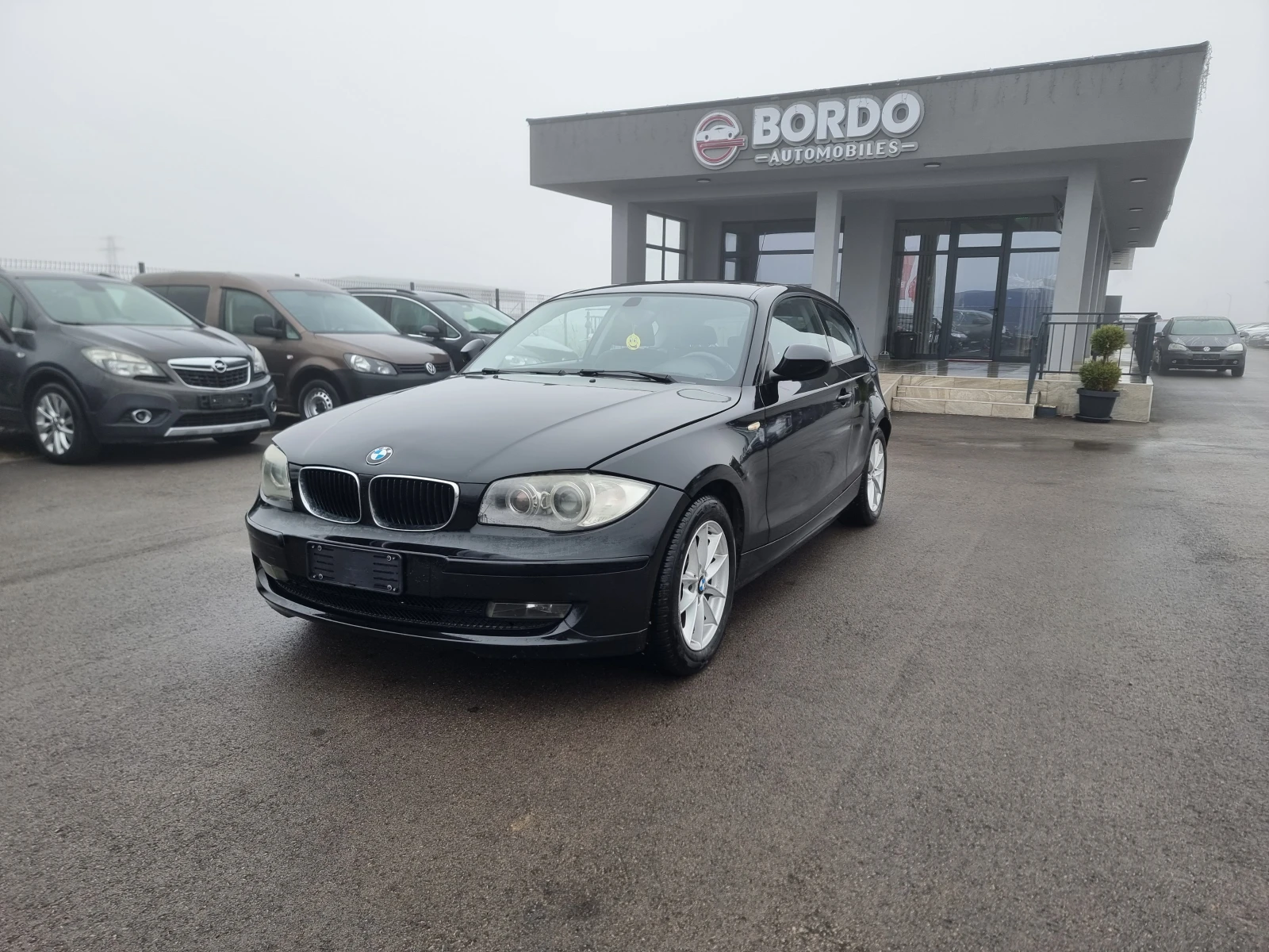 BMW 116 2.0D - изображение 2