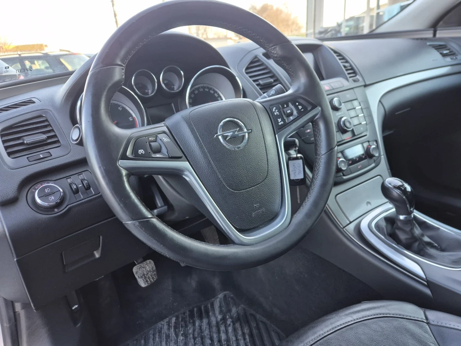 Opel Insignia 2.0 CDTI - изображение 8