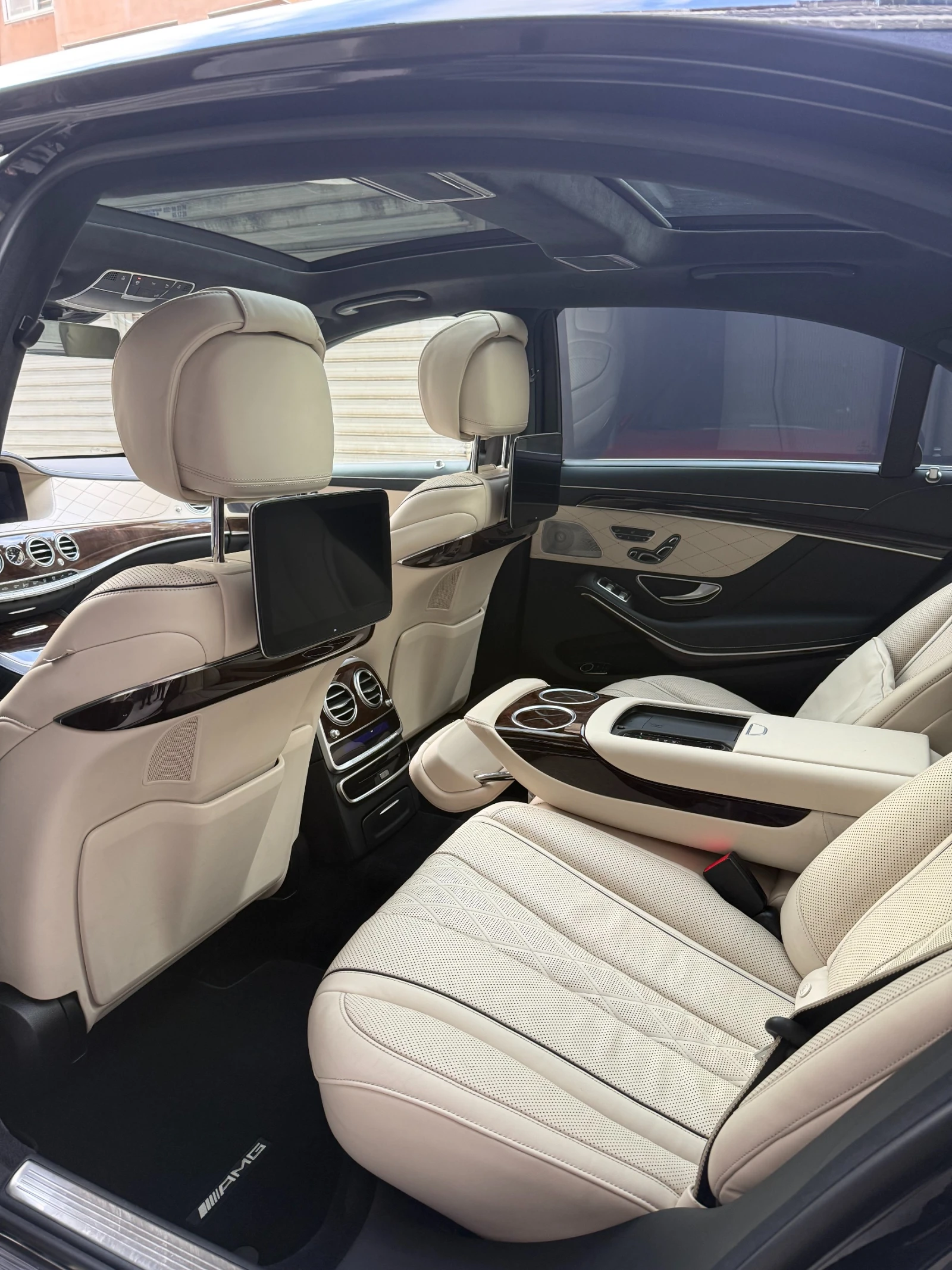 Mercedes-Benz S 560 4Matic, снимка 7 - Автомобили и джипове - 53859726