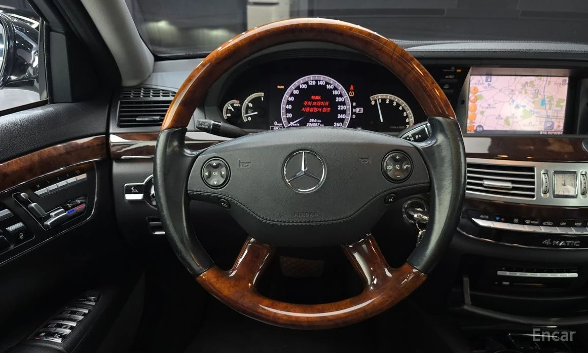 Mercedes-Benz S 550, снимка 13 - Автомобили и джипове - 54060077