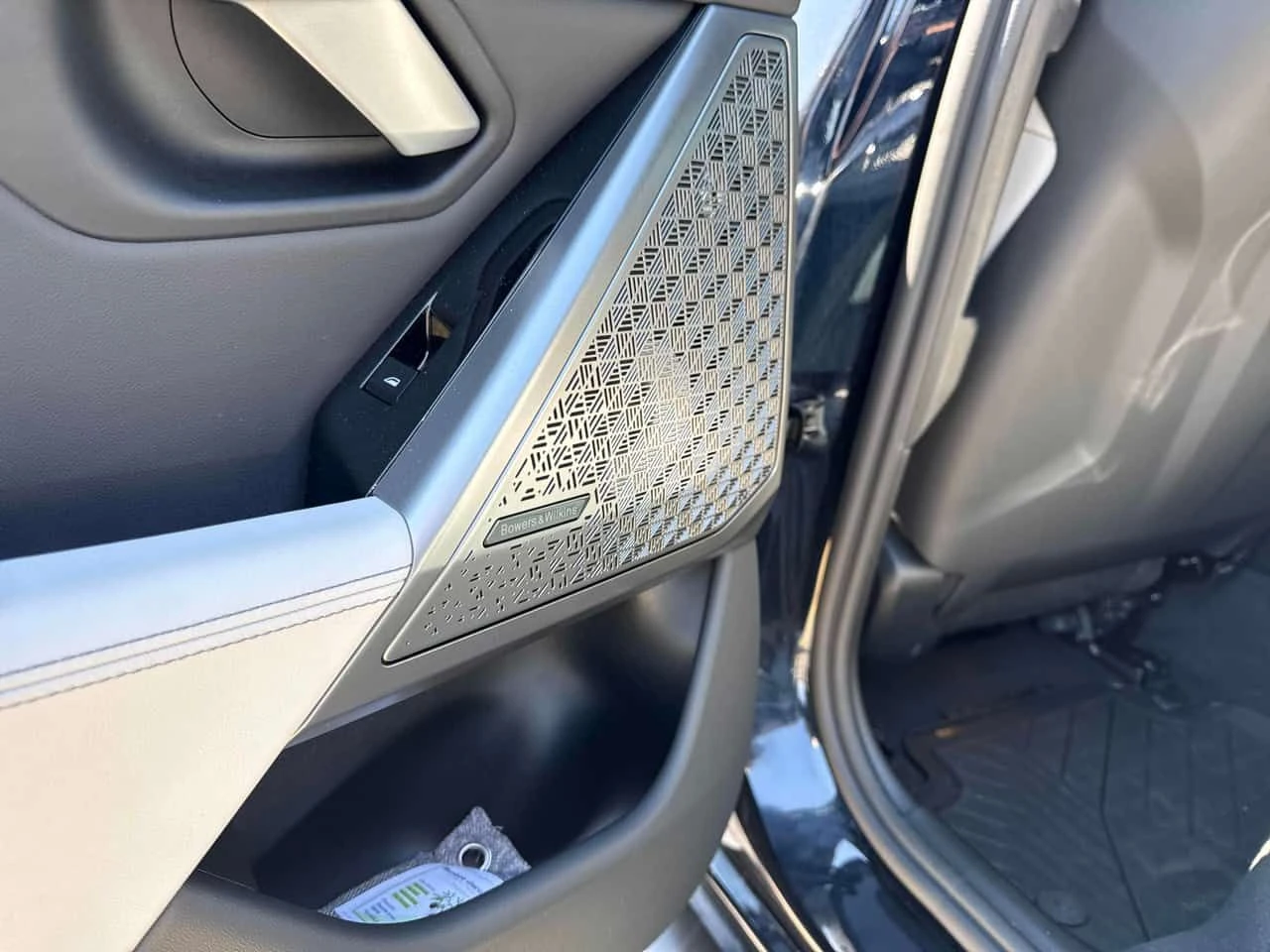 BMW M5 * CARFAX * BOWERS&WILKINS * CARBON * HEAD UP | Mobile.bg � ����������� 11