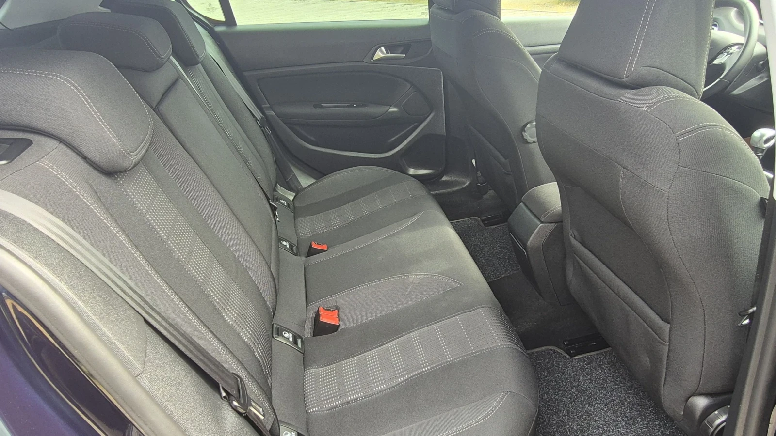 Peugeot 308 1.6 HDI 115к.с., снимка 15 - Автомобили и джипове - 54205423