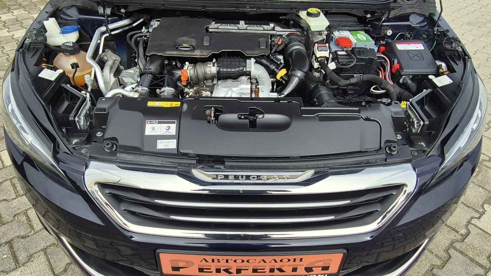 Peugeot 308 1.6 HDI 115к.с., снимка 17 - Автомобили и джипове - 54205423