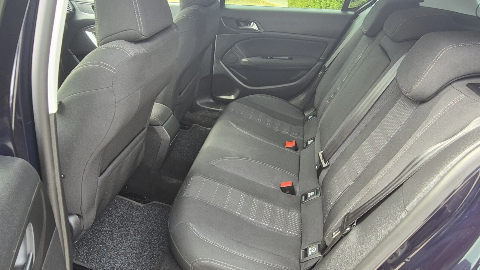 Peugeot 308 1.6 HDI 115к.с., снимка 13 - Автомобили и джипове - 54205423