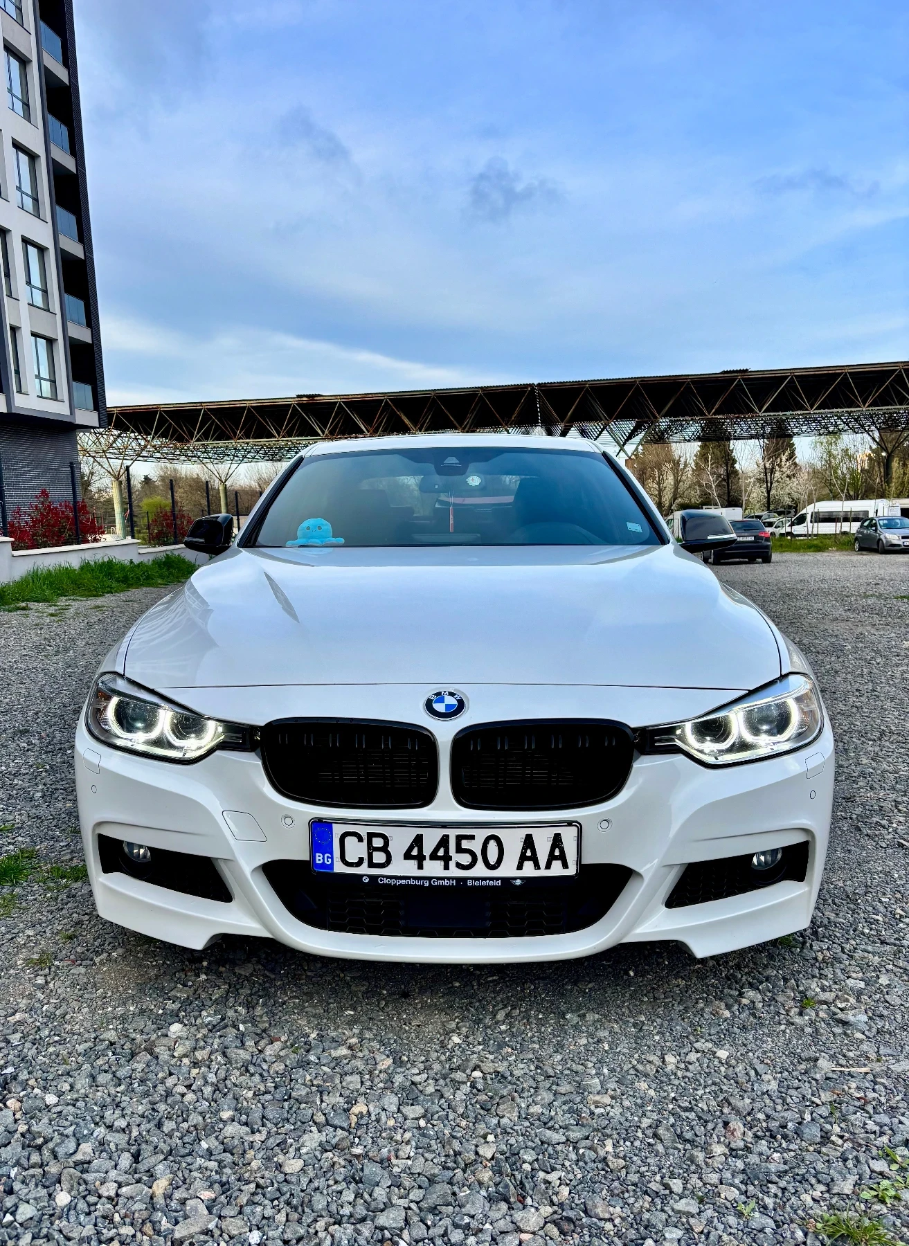 BMW 320 xDrive/M-Pack/Head-up/Distronic/Keyless, снимка 5 - Автомобили и джипове - 54272841