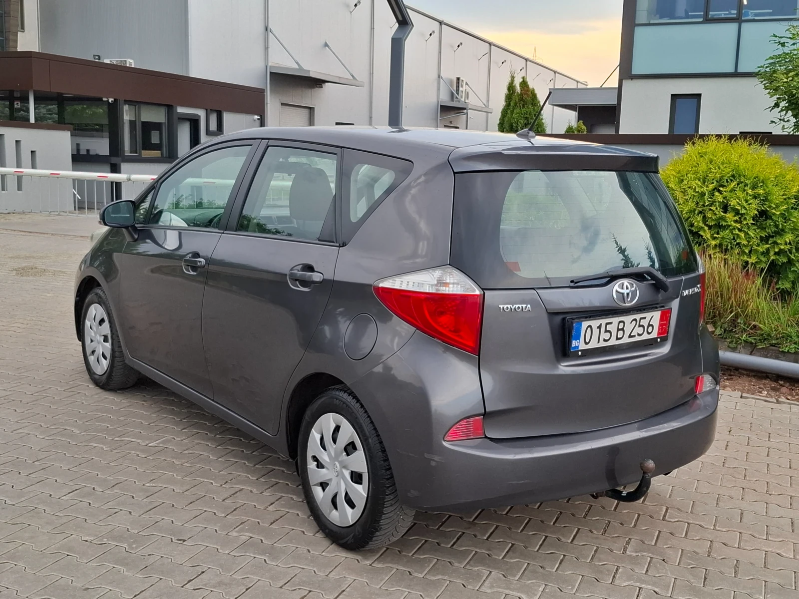 Toyota Verso S 1.3VVTI* (100кс)* FACELIFT* НОВ BНОС* , снимка 7 - Автомобили и джипове - 55111634