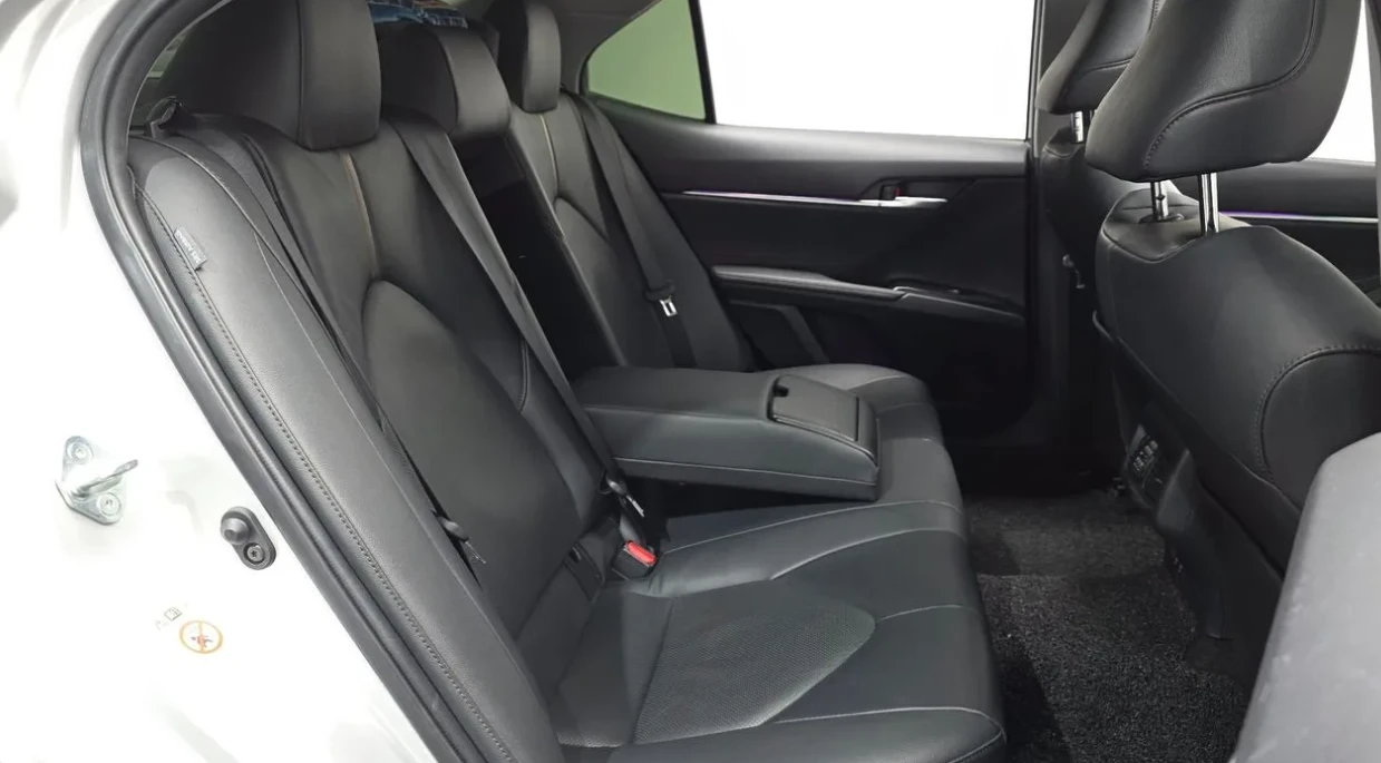 Toyota Camry 2.5 Бензин, снимка 10 - Автомобили и джипове - 55278818