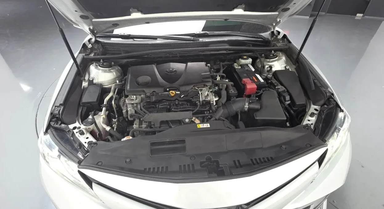 Toyota Camry 2.5 Бензин, снимка 13 - Автомобили и джипове - 55278818