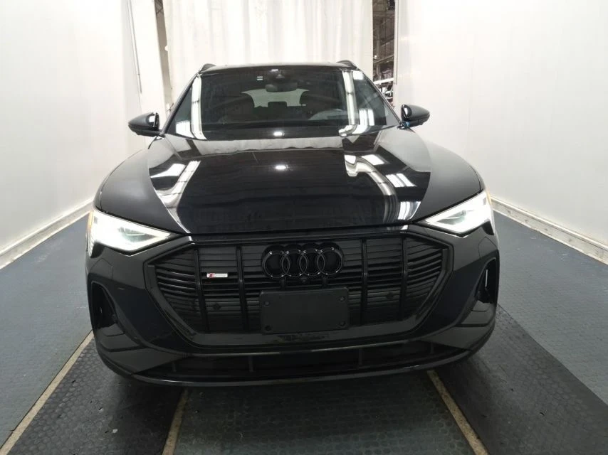 Audi E-Tron Technik* B&O* Matrix* Pano* 360* Подгрев, снимка 5 - Автомобили и джипове - 55284808