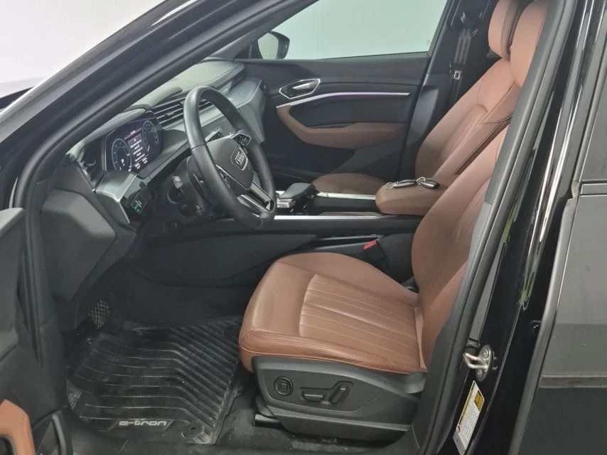 Audi E-Tron Technik* B&O* Matrix* Pano* 360* Подгрев, снимка 11 - Автомобили и джипове - 55284808