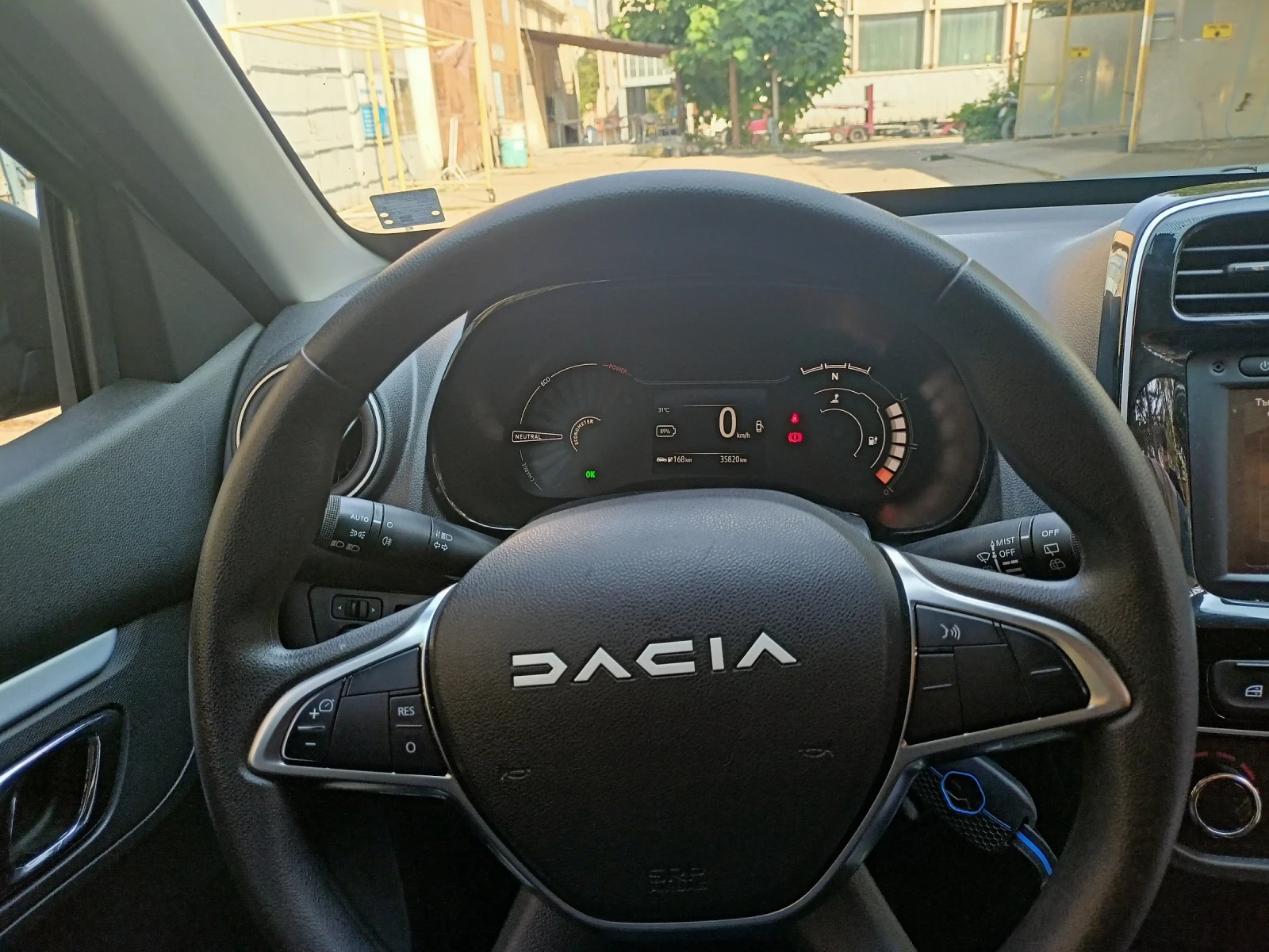 Dacia Spring, снимка 9 - Автомобили и джипове - 55806284