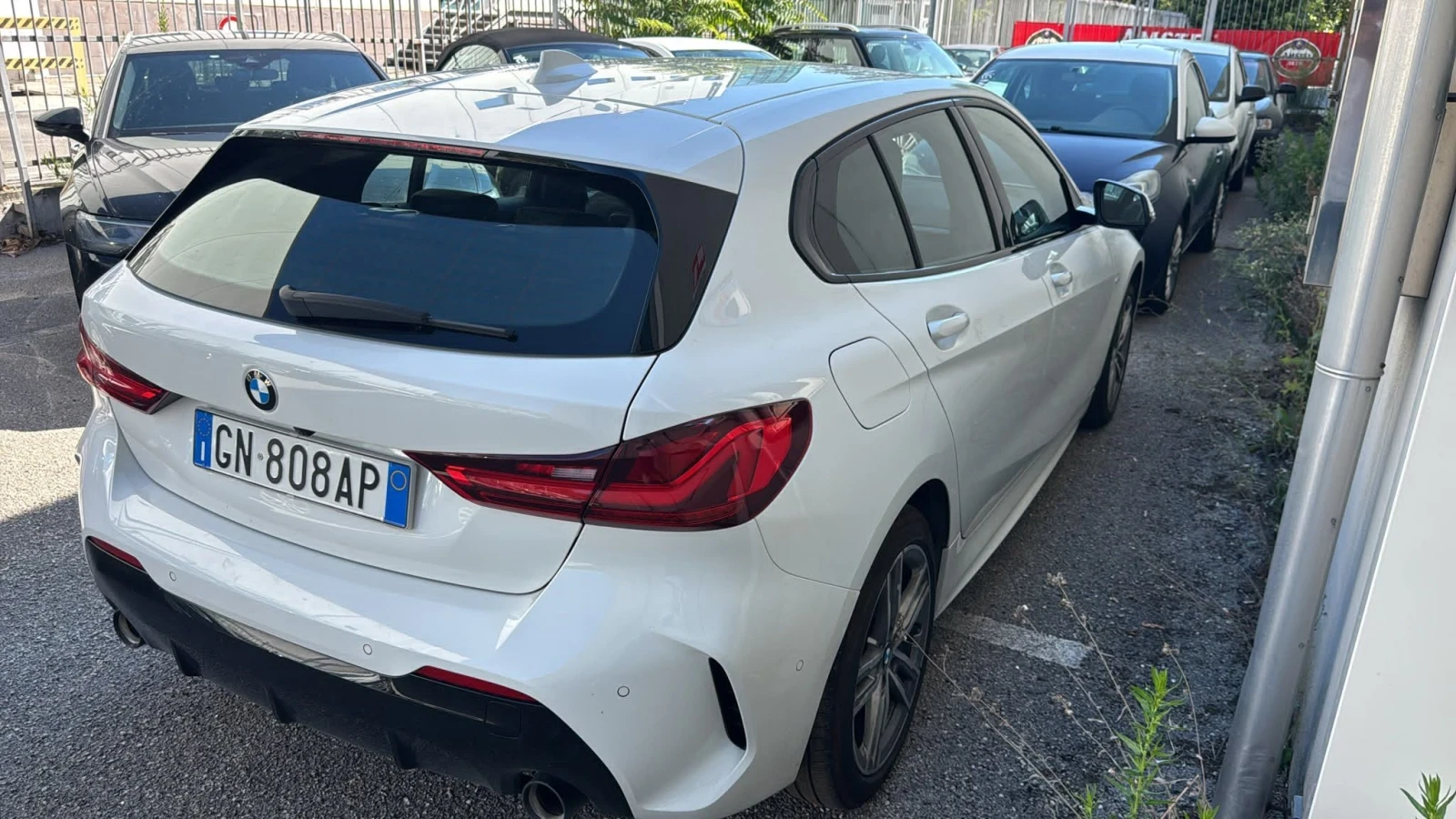 BMW 118, снимка 3 - Автомобили и джипове - 55992534