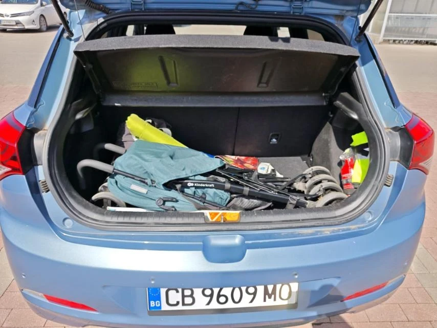 Hyundai I20, снимка 4 - Автомобили и джипове - 56015629