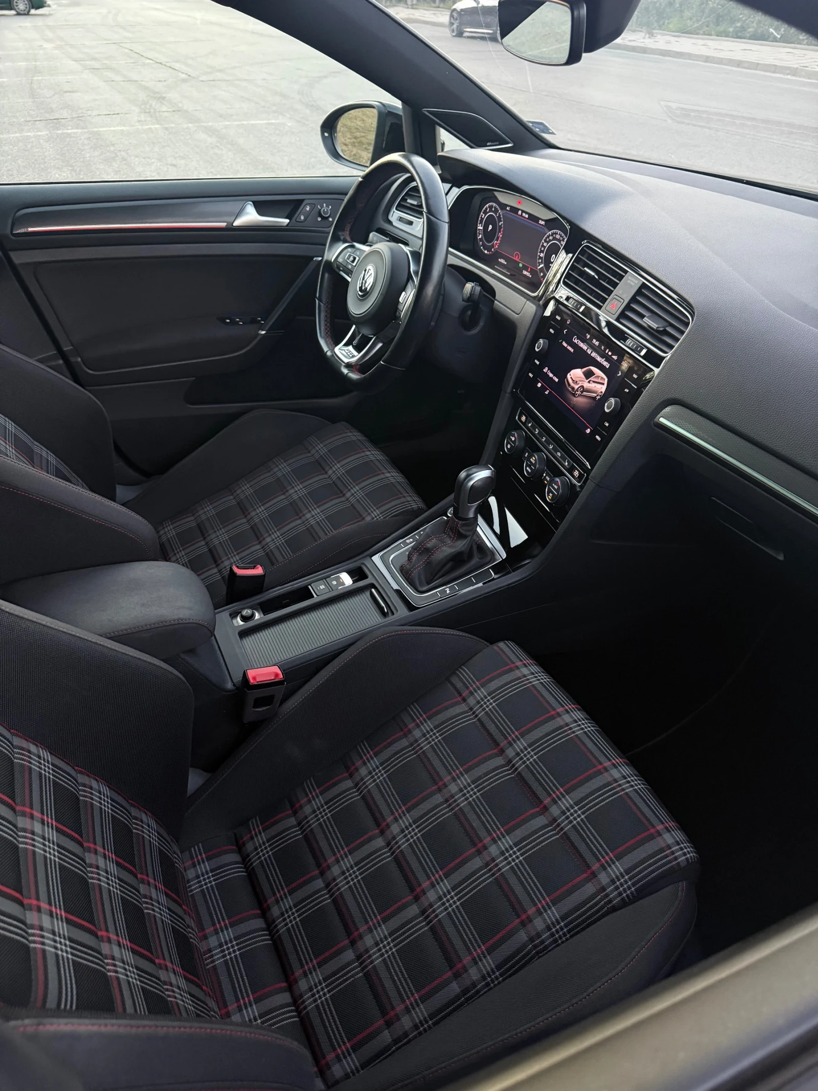 VW Golf GTI, снимка 6 - Автомобили и джипове - 56144389