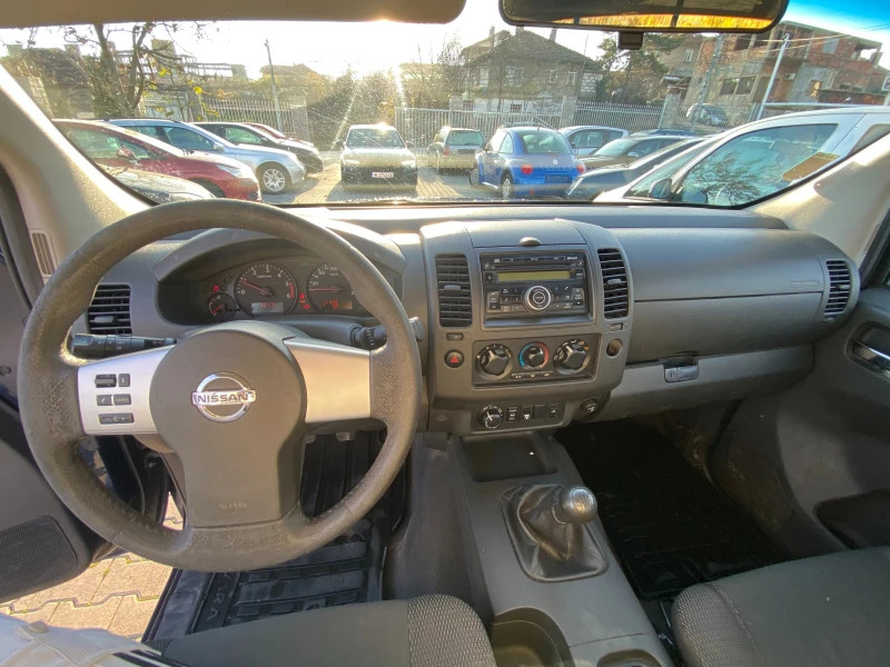 Nissan Navara 2.5 tdi 190к.с, снимка 11 - Автомобили и джипове - 52709613