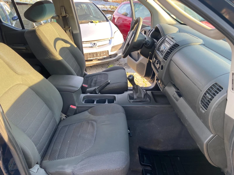 Nissan Navara 2.5 tdi 190к.с, снимка 10 - Автомобили и джипове - 52709613