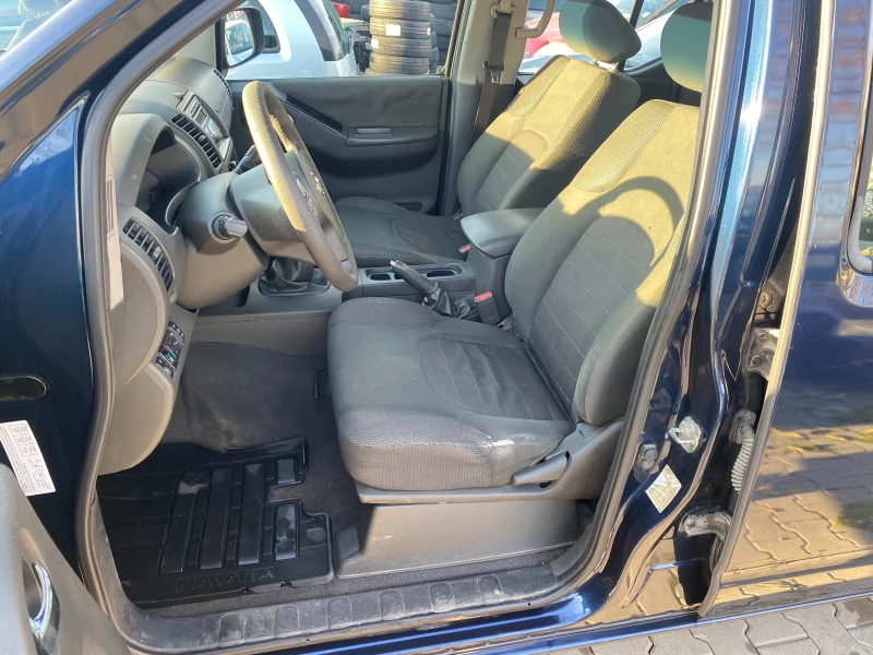 Nissan Navara 2.5 tdi 190к.с, снимка 8 - Автомобили и джипове - 52709613
