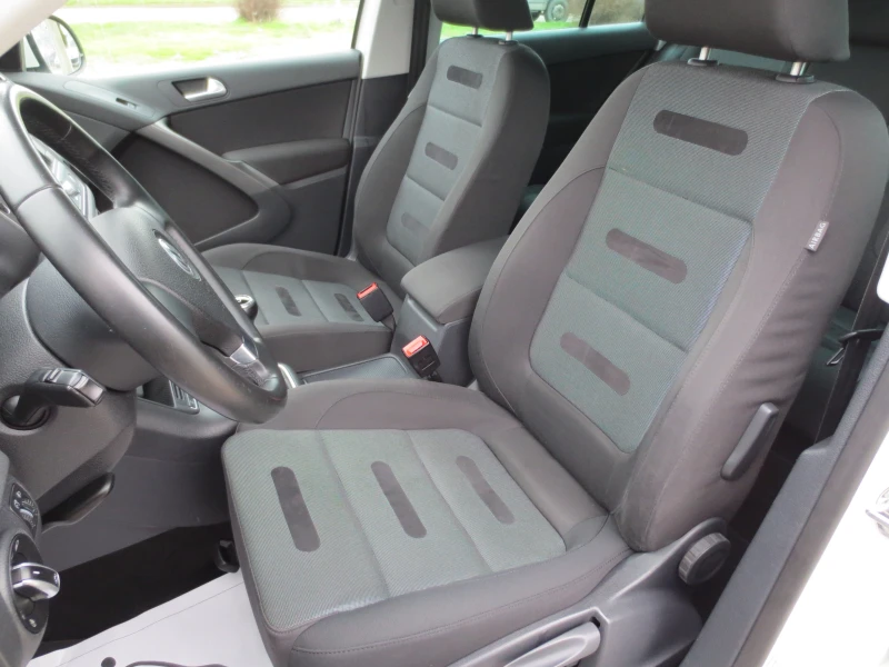 VW Tiguan 2.0 TDI 4X4, снимка 9 - Автомобили и джипове - 53429895