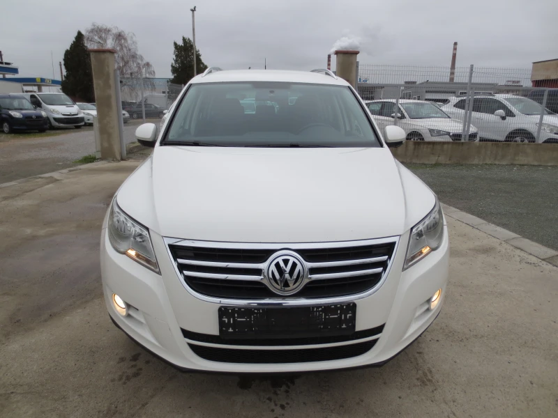 VW Tiguan 2.0 TDI 4X4, снимка 2 - Автомобили и джипове - 53429895