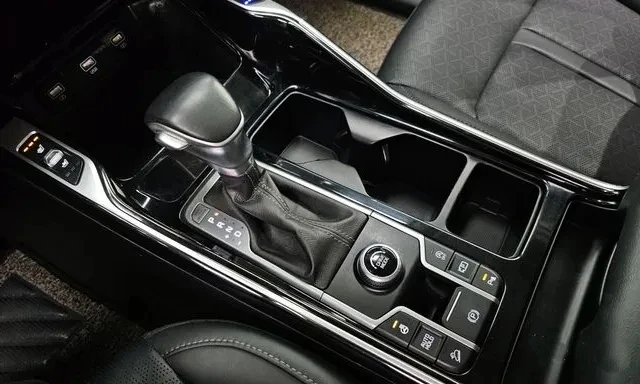 Kia Sorento 2.2CRDI 2WD - изображение 8