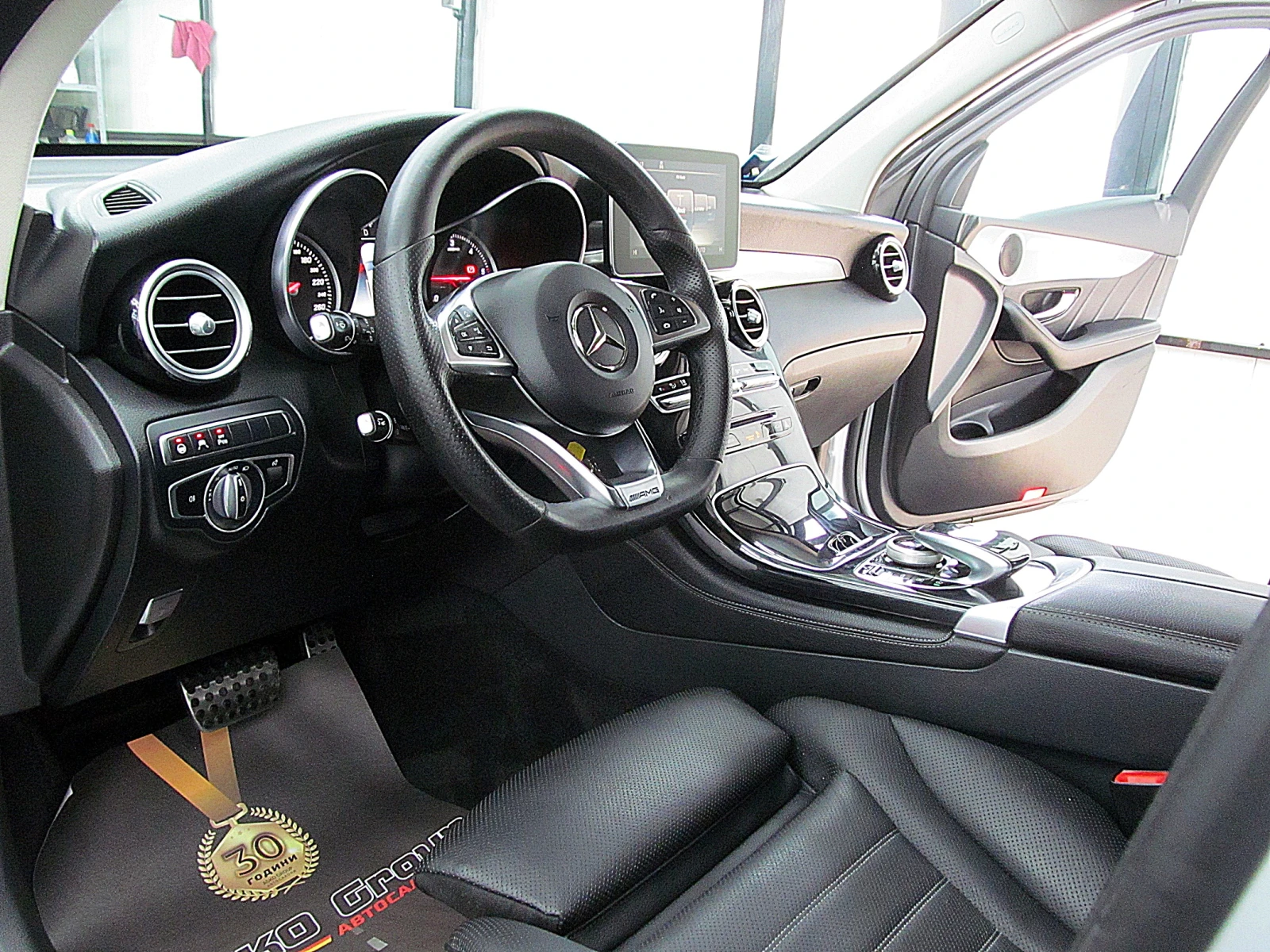 Mercedes-Benz GLC 250 PANORAMA/4-MATIC/AMG-line/������� ��������� ������ | Mobile.bg � ����������� 14