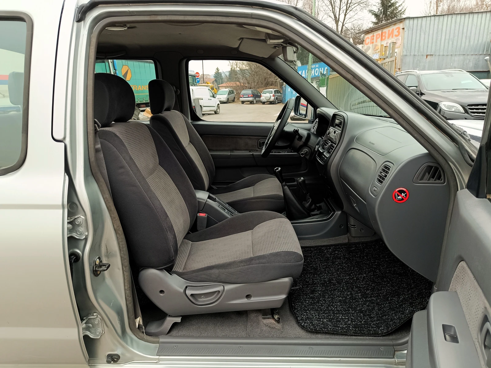 Nissan Navara 2.5 TDi* 4x4* БАВНИ* ИТАЛИЯ* НОВ ВНОС*  - изображение 10