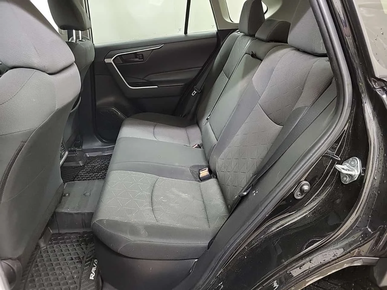 Toyota Rav4 HYBRID LE | ПАНО | KEYLESS | 360  | ПОДГРЕВИ - изображение 10