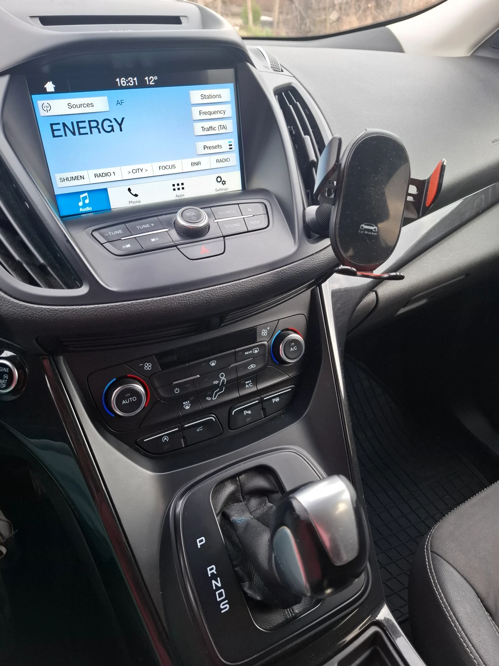 Ford Kuga 2.2 TDCi 150 к.с., снимка 9 - Автомобили и джипове - 53905096