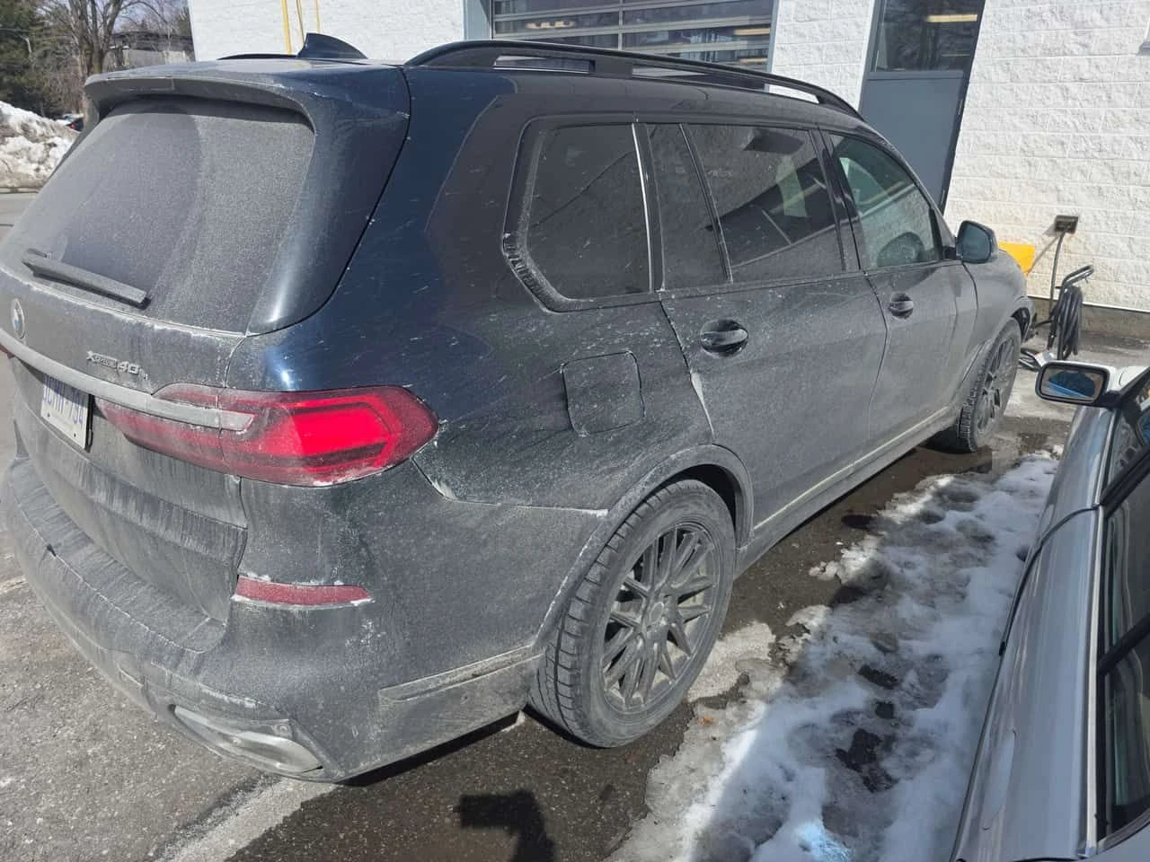 BMW X7  xDrive40i/ЛАЗЕРИ/360/DISTRONIC/HARMAN KARDON , снимка 3 - Автомобили и джипове - 53983259